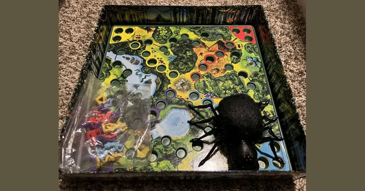 20039 tarantula playing 1